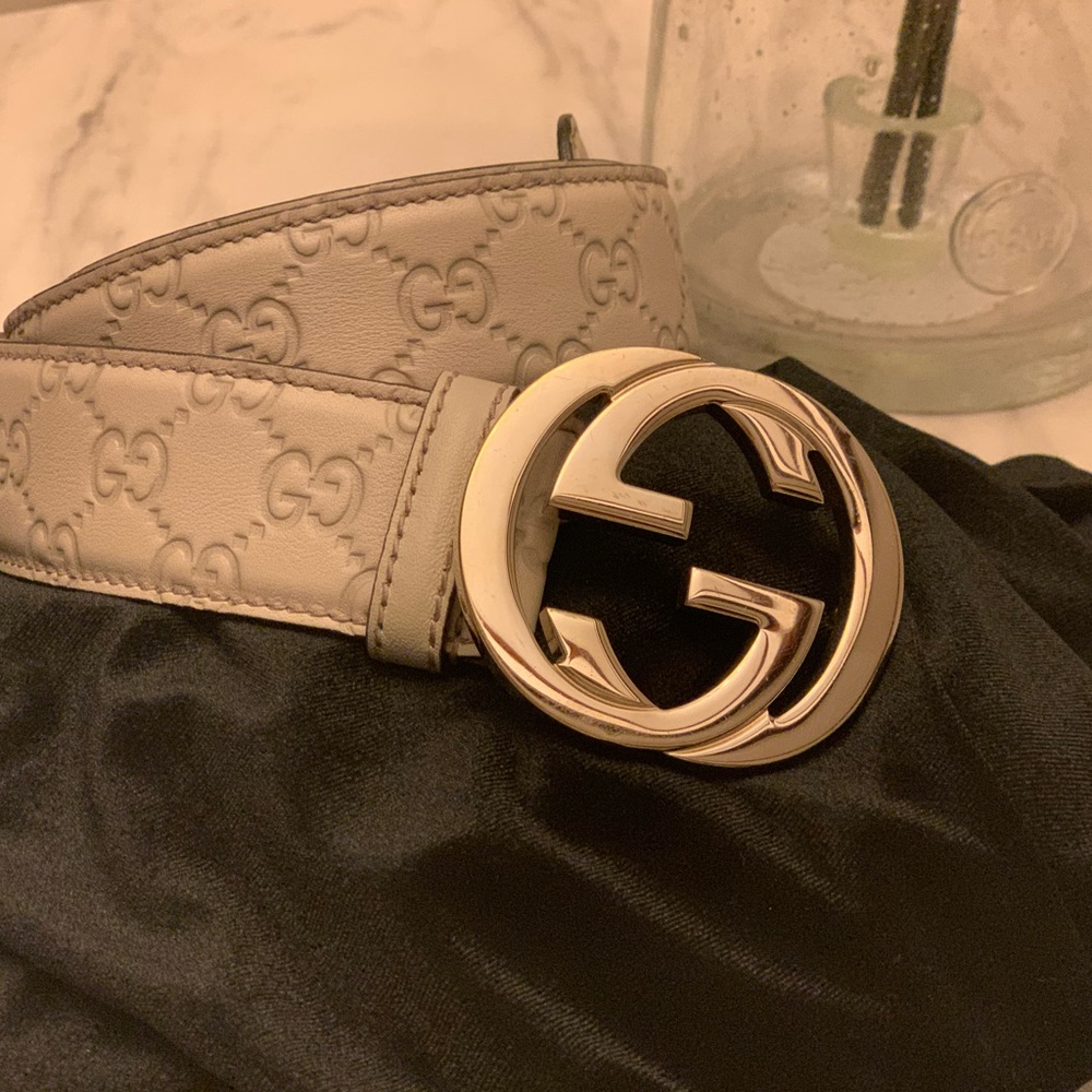 Women’s Gucci Logo belt
